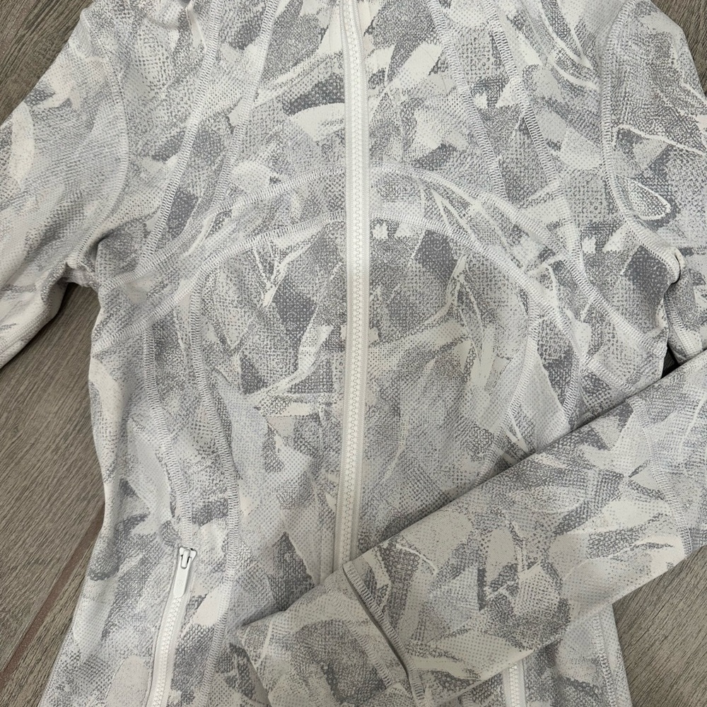 Lululemon Define Jacket. Size 2, And In A White A… - image 5